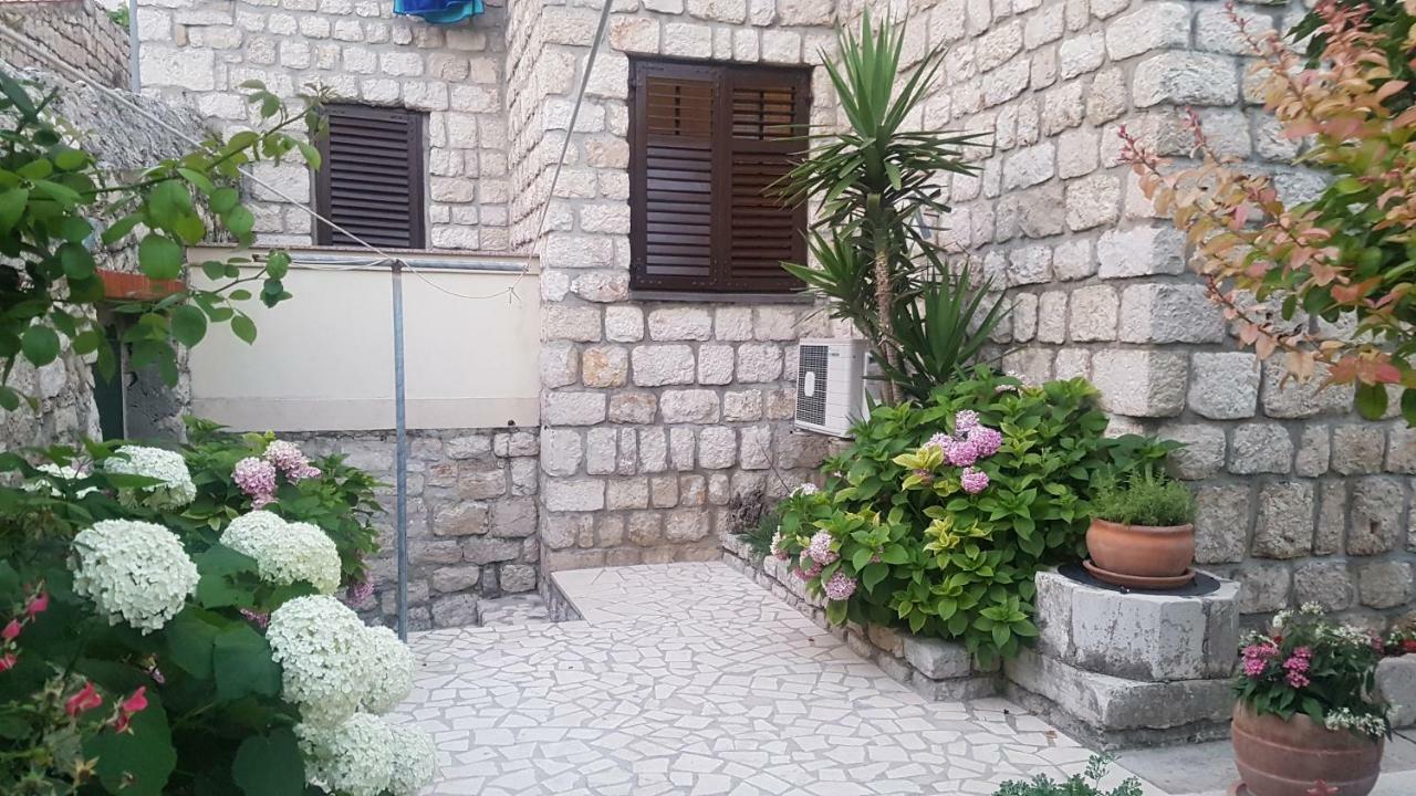 Apartment Lavanda Garden Раб Екстериор снимка