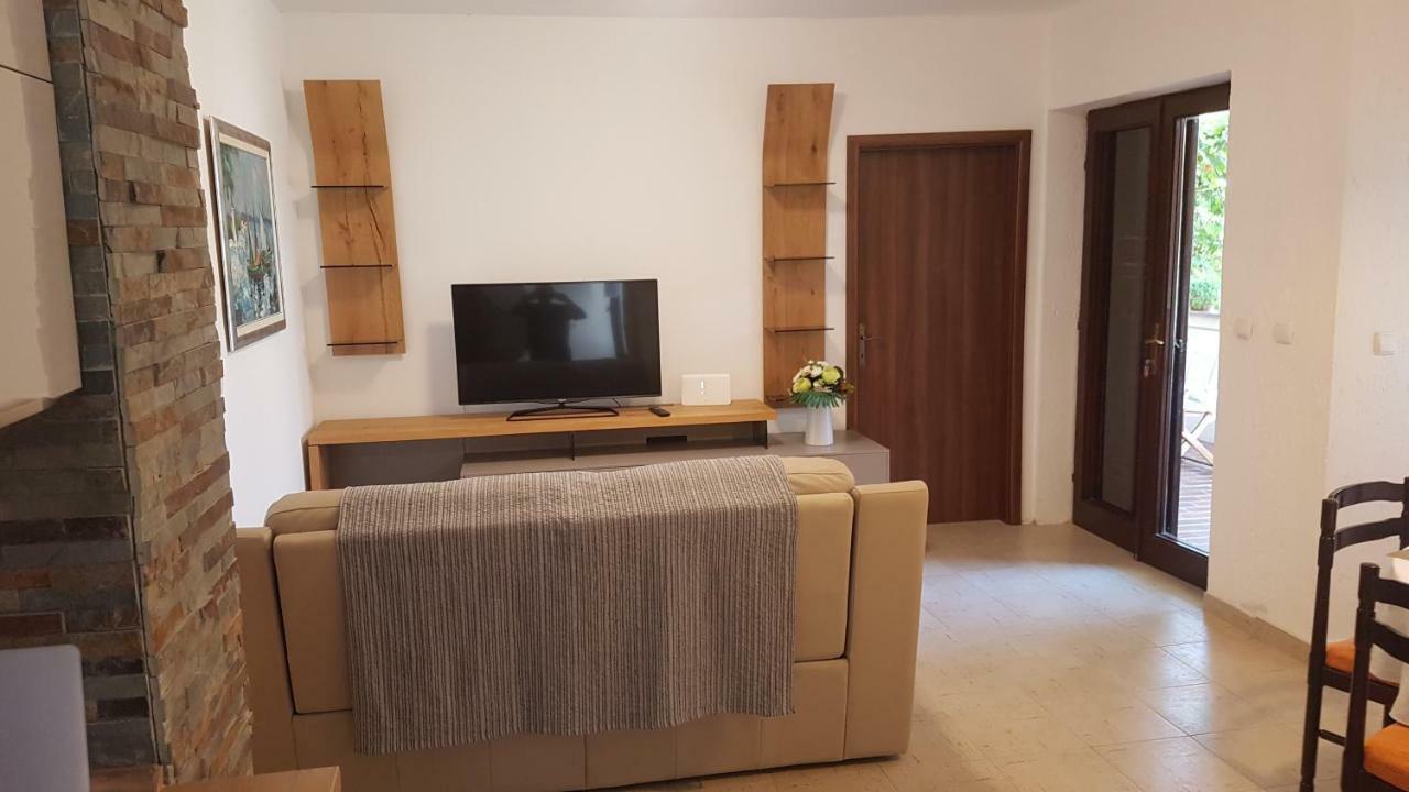 Apartment Lavanda Garden Раб Екстериор снимка