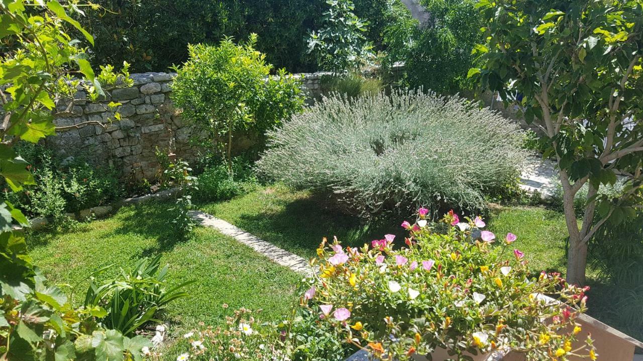 Apartment Lavanda Garden Раб Екстериор снимка