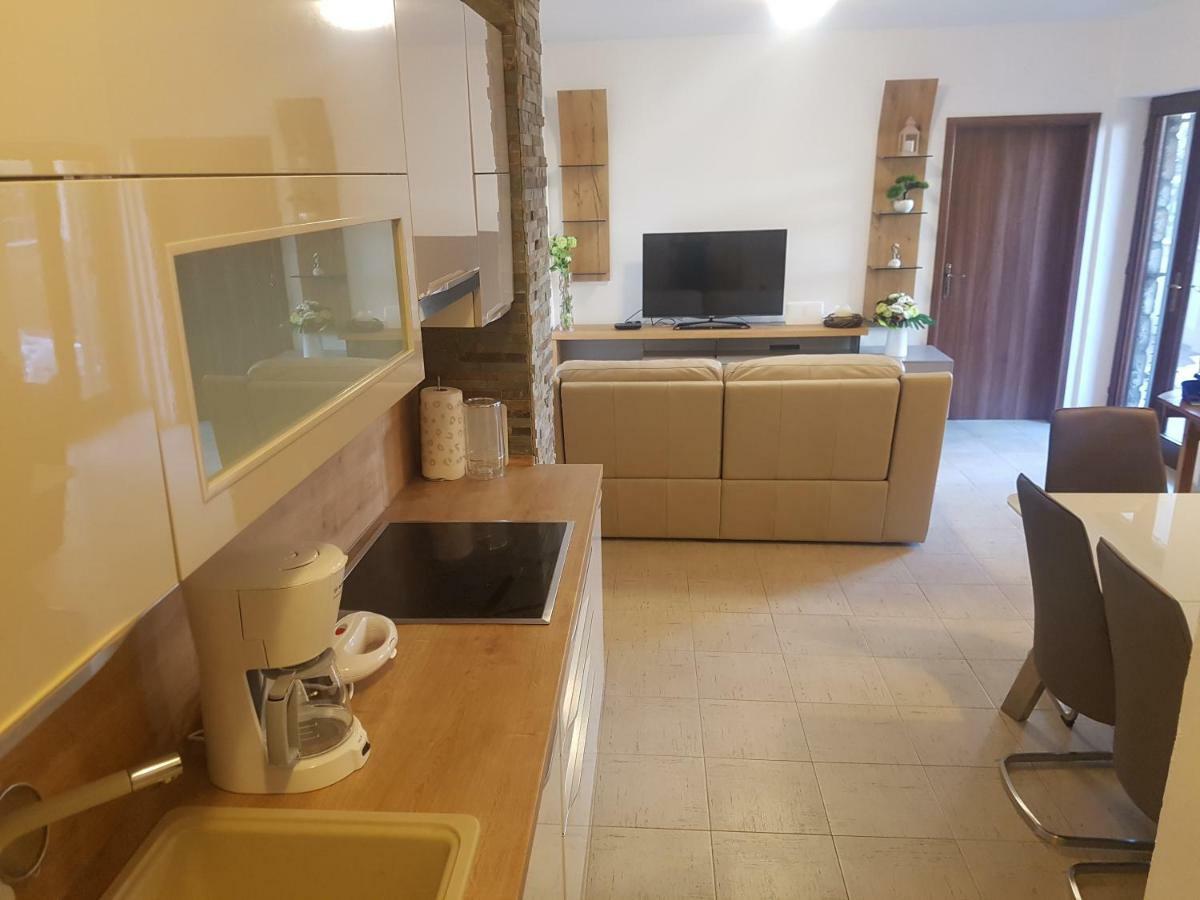 Apartment Lavanda Garden Раб Екстериор снимка