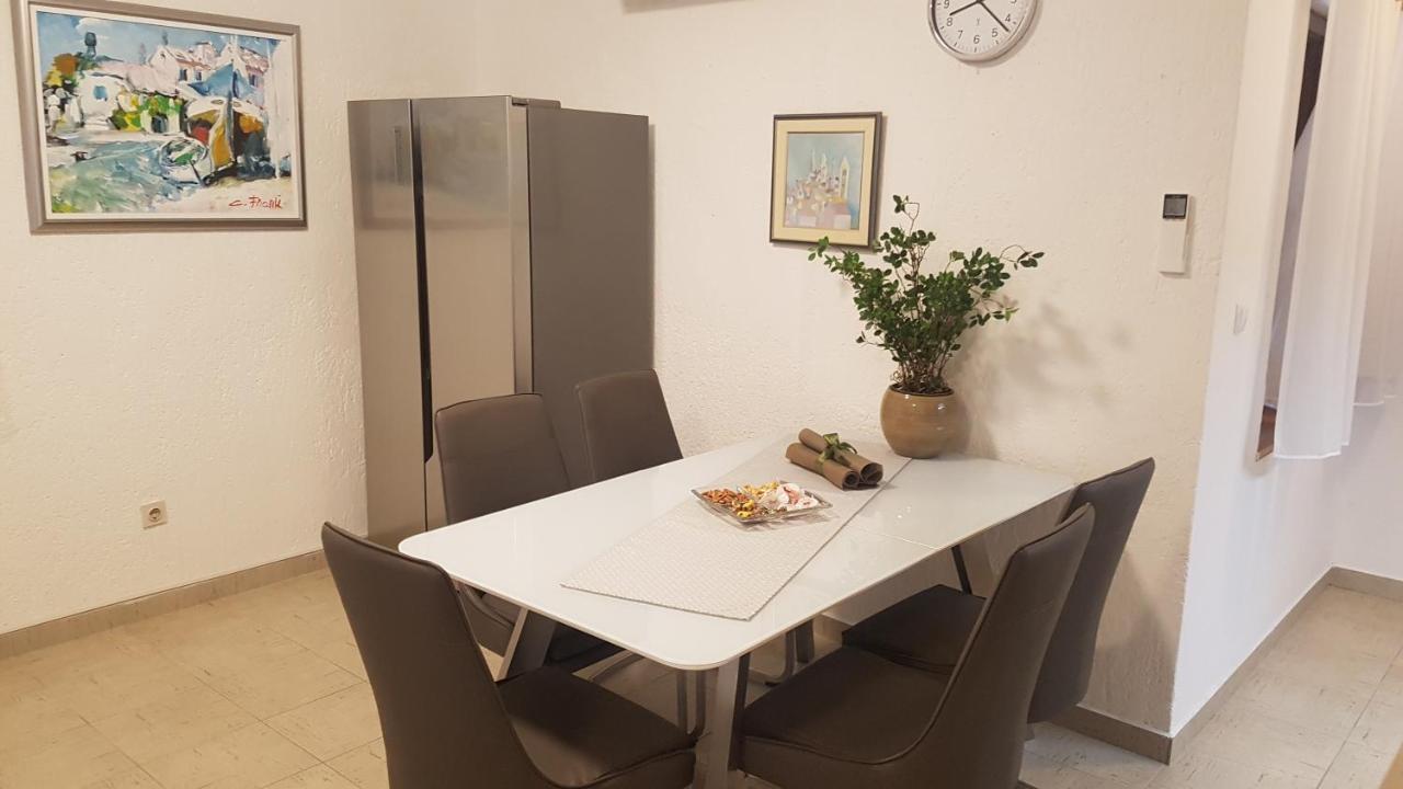 Apartment Lavanda Garden Раб Екстериор снимка