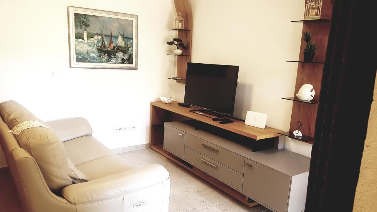 Apartment Lavanda Garden Раб Екстериор снимка