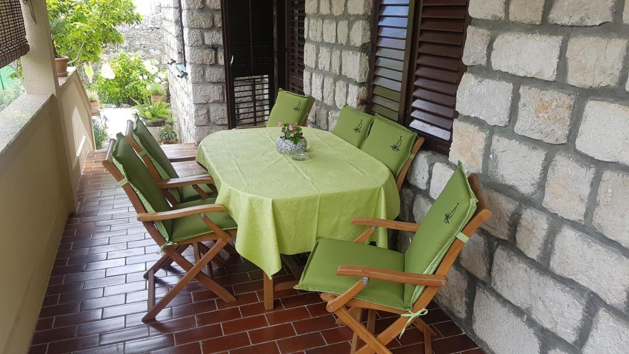 Apartment Lavanda Garden Раб Екстериор снимка