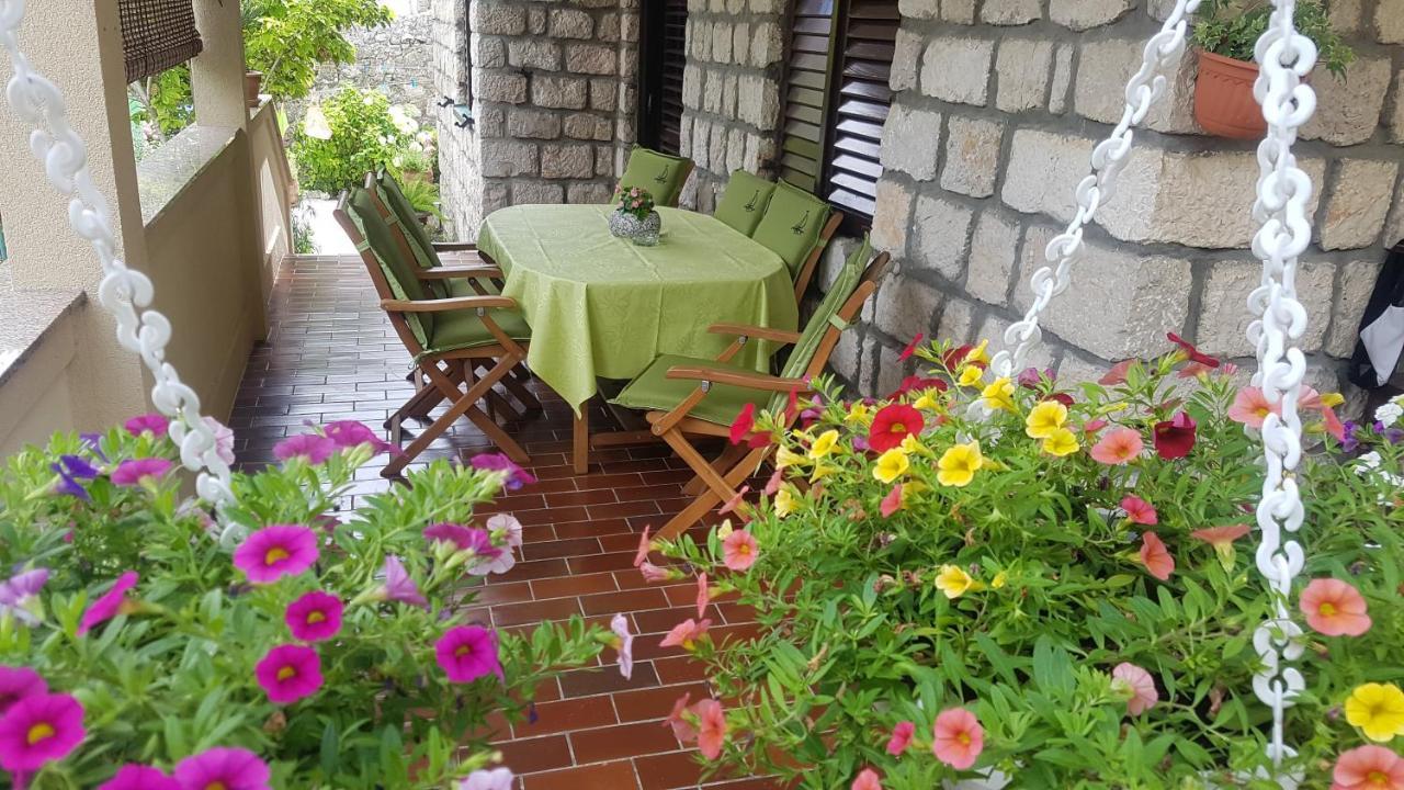 Apartment Lavanda Garden Раб Екстериор снимка