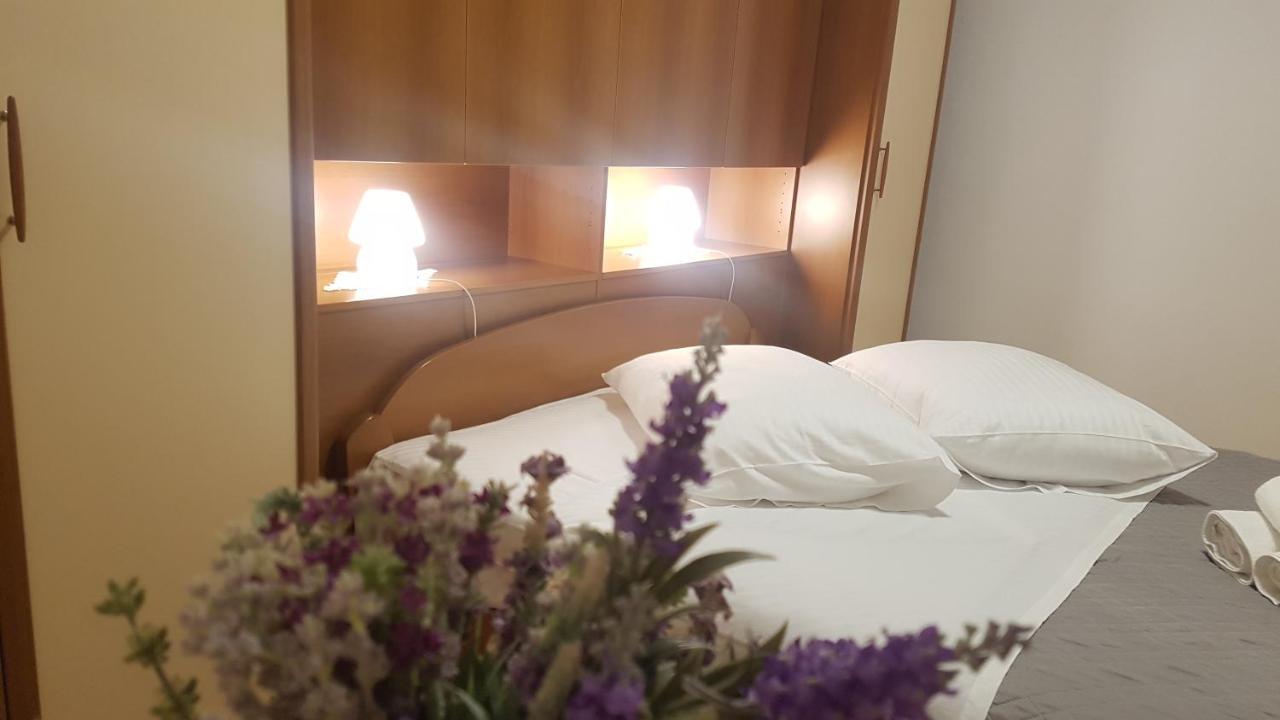 Apartment Lavanda Garden Раб Екстериор снимка